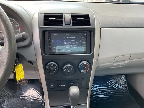 Used 2010 Toyota Corolla LE image 18