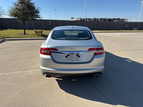 Used 2009 Jaguar XF Luxury image 11