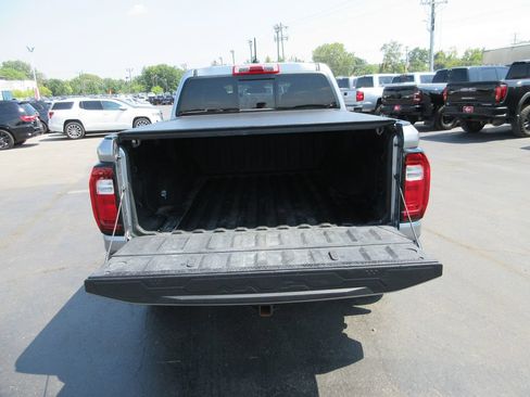 Certified 2023 GMC Canyon AT4 w/ AT4 Premium Package AWD/4WD image 9