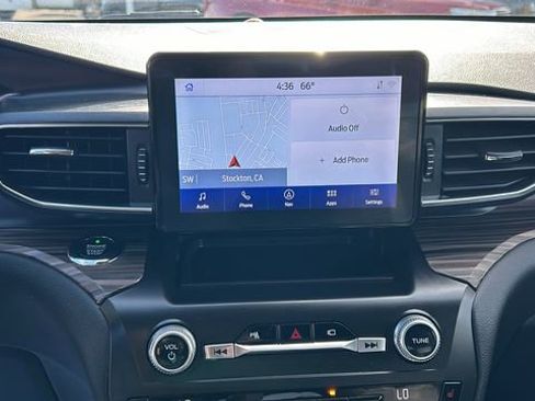 Certified 2020 Ford Explorer Limited w/ Class III Trailer Tow Package image 22