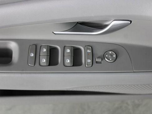 Used 2026 Hyundai Elantra Sport image 23