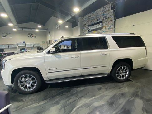 Used 2015 GMC Yukon XL Denali w/ Touring Package AWD/4WD image 5