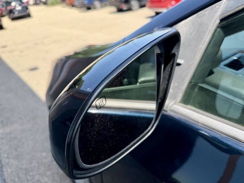 Used 2018 Toyota Corolla LE FWD image 12