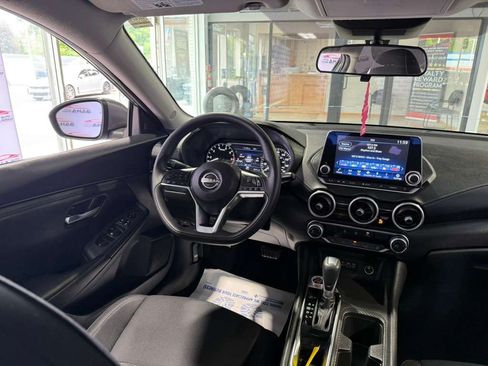 Used 2024 Nissan Sentra SV FWD image 24