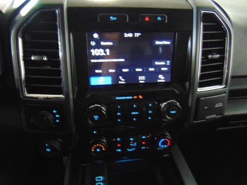 Used 2017 Ford F150 XLT w/ Equipment Group 302A Luxury AWD/4WD image 12