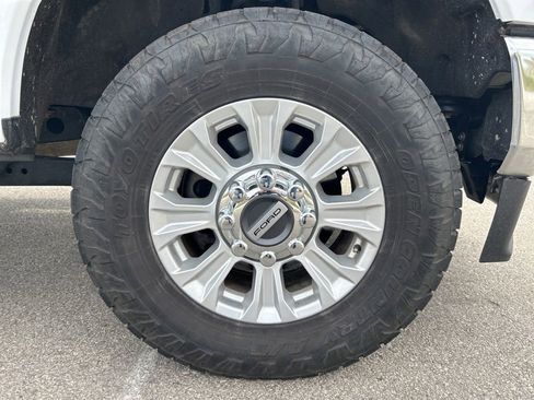 Used 2022 Ford F250 XLT AWD/4WD image 23