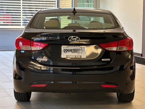 Used 2012 Hyundai Elantra Limited w/ Technology Pkg 5 image 5
