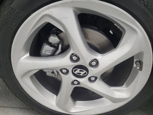 Used 2018 Hyundai Elantra SE image 31