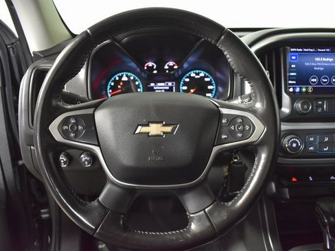 Used 2022 Chevrolet Colorado LT w/ LT Convenience Package image 15