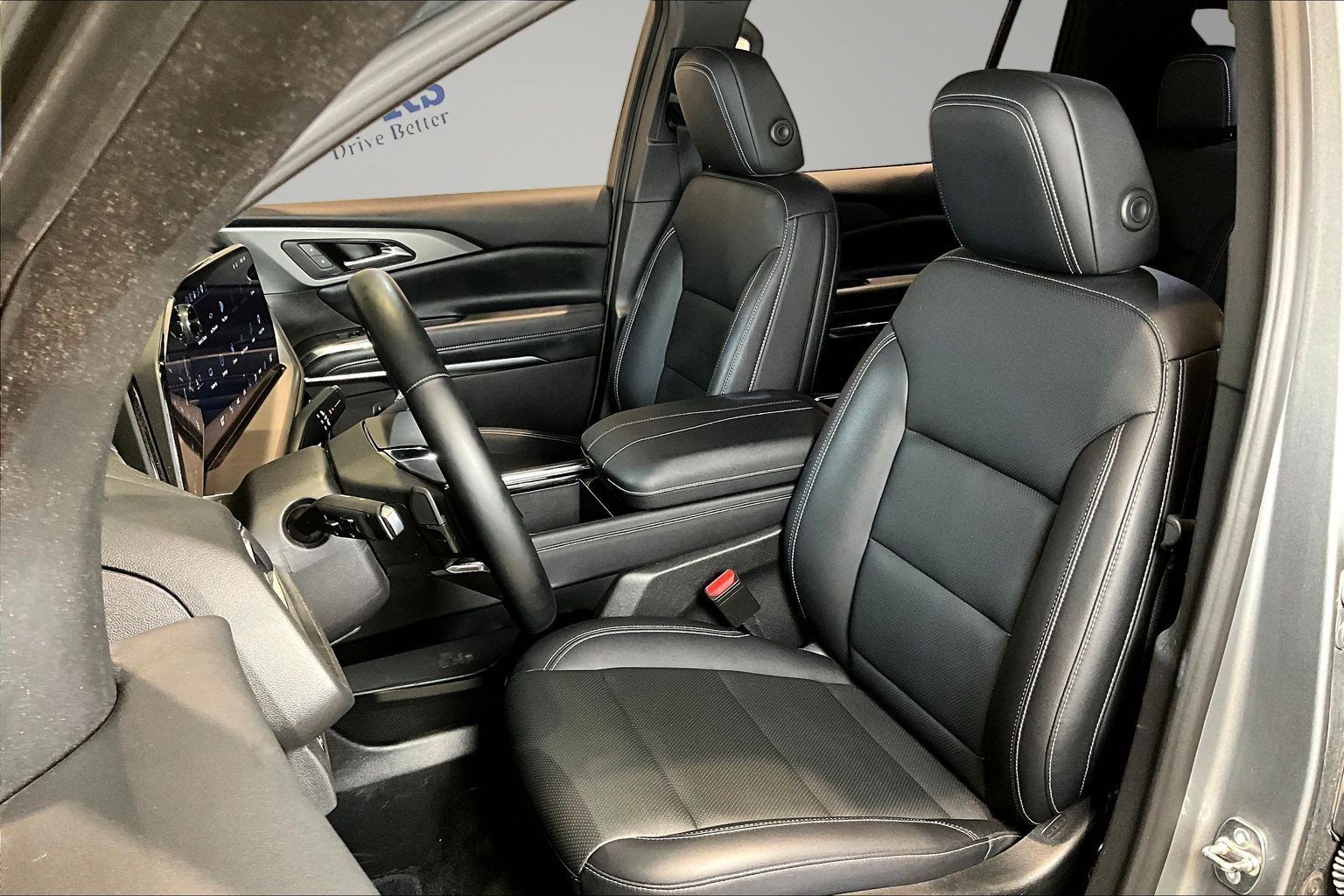 Used 2026 Chevrolet Traverse LT AWD/4WD image 22