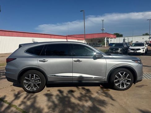 Used 2023 Acura MDX FWD w/ Technology Package image 3