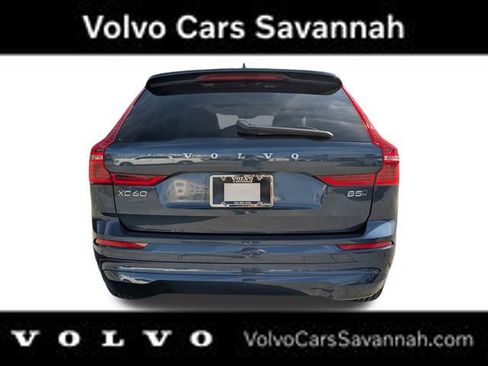 Certified 2023 Volvo XC60 B5 Core image 6
