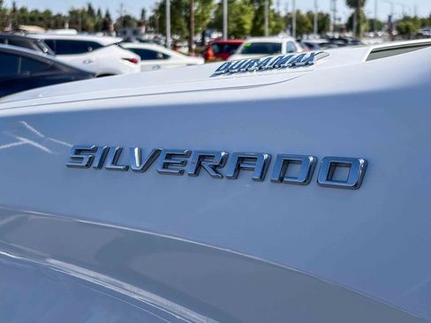 Used 2023 Chevrolet Silverado 1500 LT AWD/4WD image 11