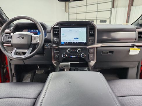 Used 2025 Ford F150 Lariat AWD/4WD image 30
