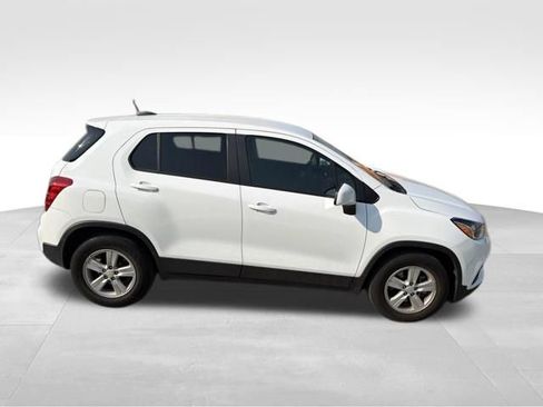 Used 2022 Chevrolet Trax LS w/ Tint and Cruise Package FWD image 2