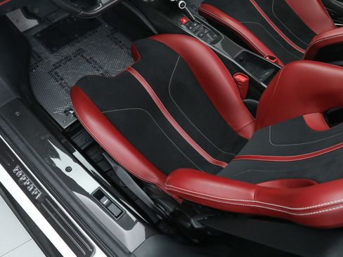 Certified 2020 Ferrari 488 Pista Spider image 29