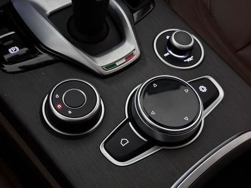 Used 2021 Alfa Romeo Stelvio Ti w/ Active Assist 2 Package TI image 38