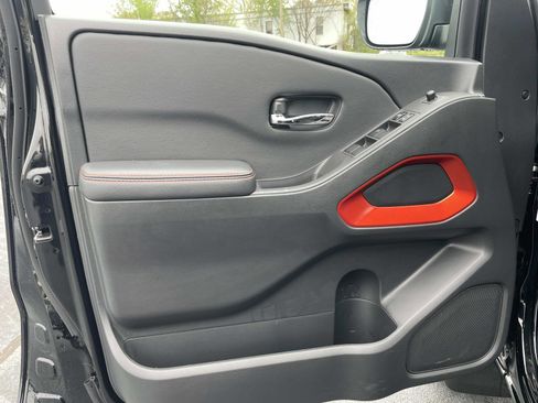 Used 2025 Nissan Frontier PRO-4X w/ Tow Package image 15