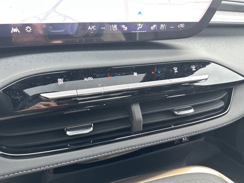 New 2026 Buick Enclave Avenir image 22