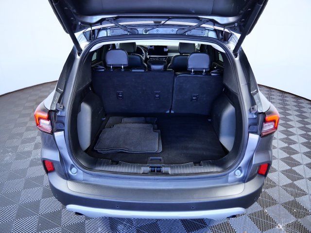 Certified 2025 Ford Escape Platinum AWD/4WD image 8