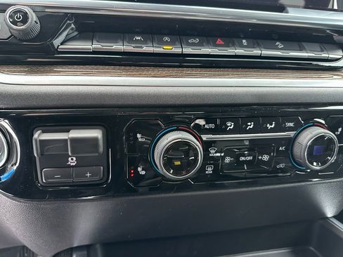 New 2026 Chevrolet Silverado 1500 LT Trail Boss w/ Convenience Package II image 11