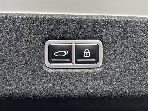 New 2025 Hyundai Ioniq 6 SE image 25