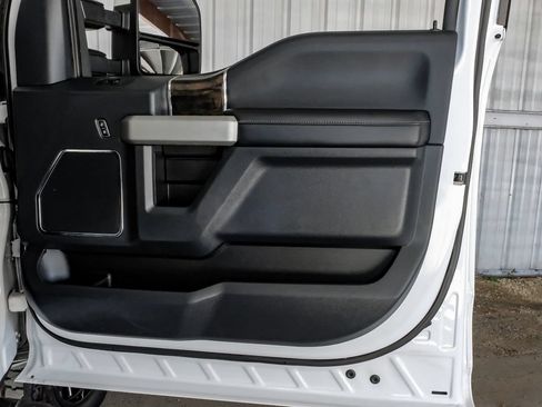 Used 2022 Ford F250 Lariat w/ Lariat Value Package AWD/4WD image 46