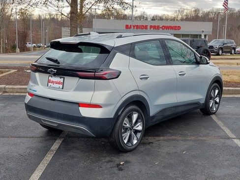 Used 2023 Chevrolet Bolt EUV LT w/ Convenience Package image 25