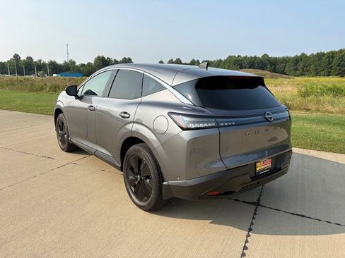 Used 2025 Nissan Murano SV AWD/4WD image 4