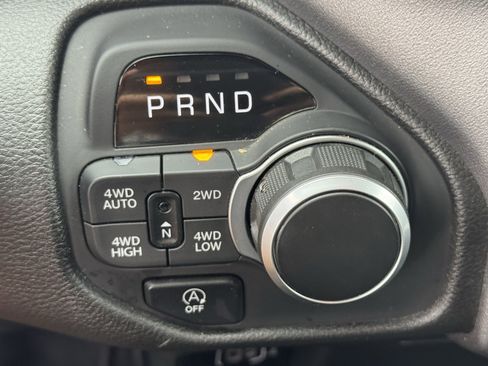 Used 2025 RAM 1500 Big Horn AWD/4WD image 22