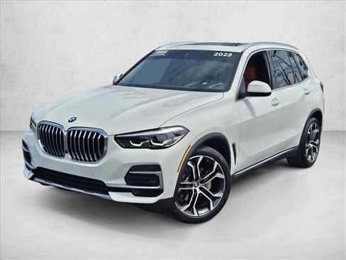 Certified 2023 BMW X5 xDrive40i w/ Parking Assistance Package AWD/4WD image 1