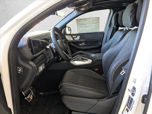 New 2026 Mercedes-Benz Maybach GLS 600 4MATIC image 17
