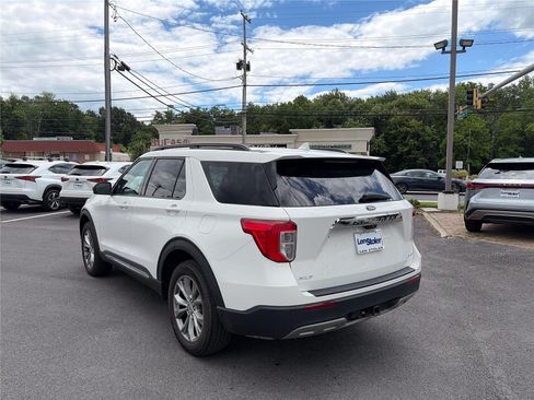 Used 2023 Ford Explorer XLT w/ Equipment Group 202A AWD/4WD image 3
