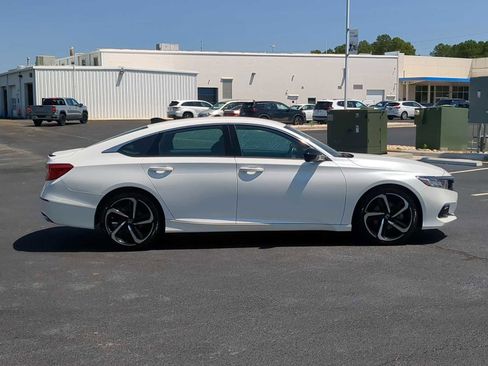 Used 2022 Honda Accord Sport image 9