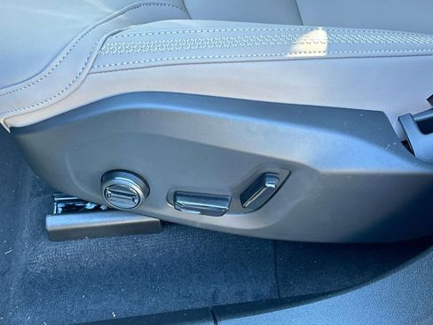 New 2026 Volvo XC60 B5 Plus w/ Protection Package Premier image 25