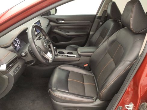 Used 2021 Nissan Altima 2.5 SR w/ SR Premium Package image 17