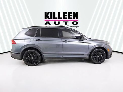 Used 2022 Volkswagen Tiguan SE R-Line FWD image 8