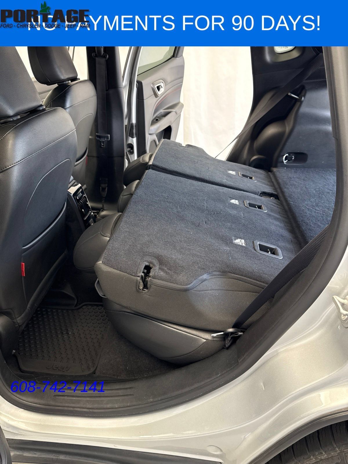 Used 2025 Jeep Compass Trailhawk AWD/4WD image 33