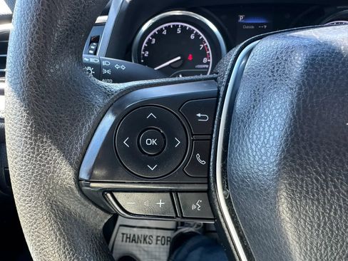 Used 2018 Toyota Camry LE w/ Convenience Package FWD image 18