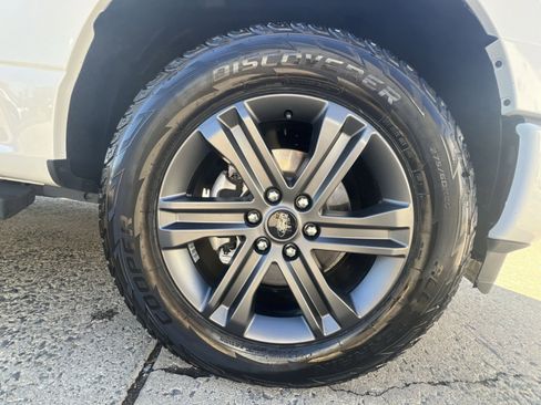 Used 2023 Ford F150 Lariat image 12