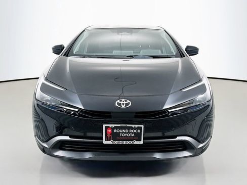 Used 2023 Toyota Prius LE image 2