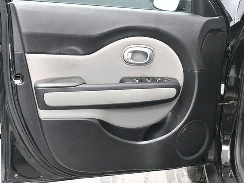 Used 2019 Kia Soul image 16