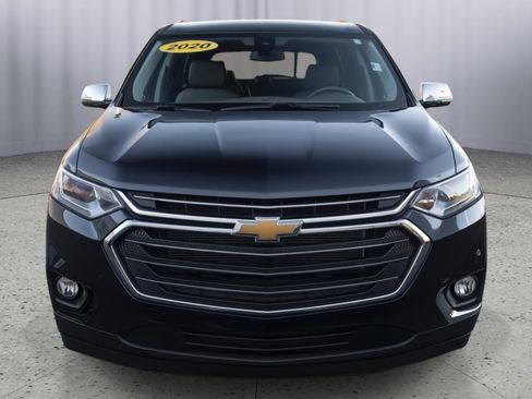 Used 2020 Chevrolet Traverse LT w/ Driver Confidence II Package image 18
