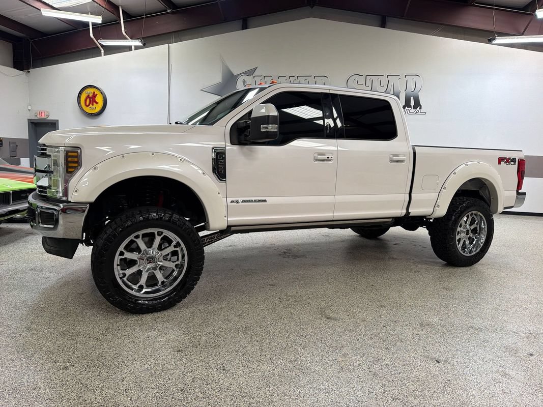 Used 2019 Ford F250 Lariat w/ Lariat Ultimate Package AWD/4WD image 2