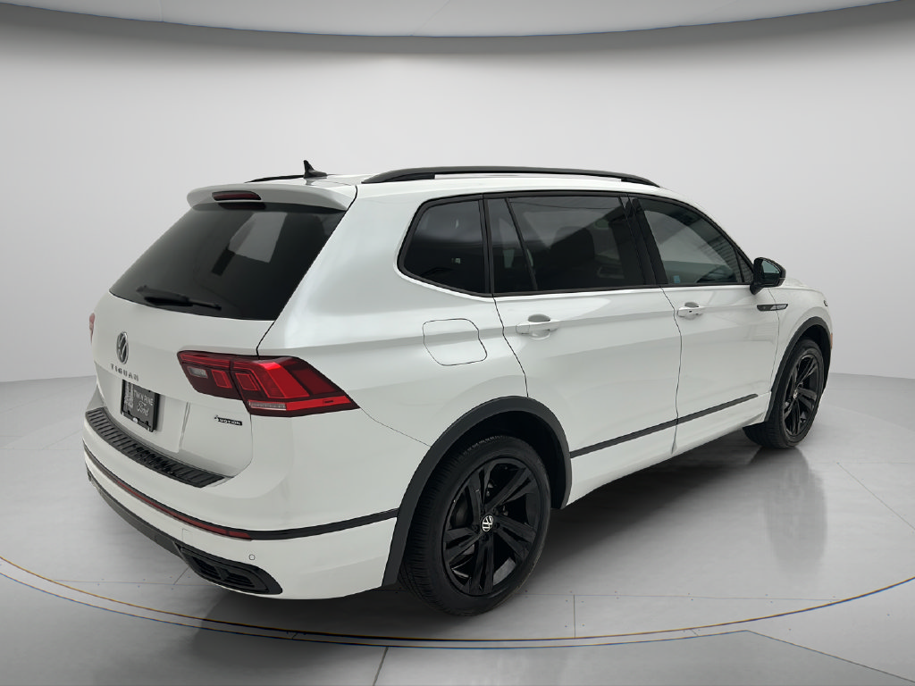 Used 2024 Volkswagen Tiguan SE R-Line AWD/4WD image 5