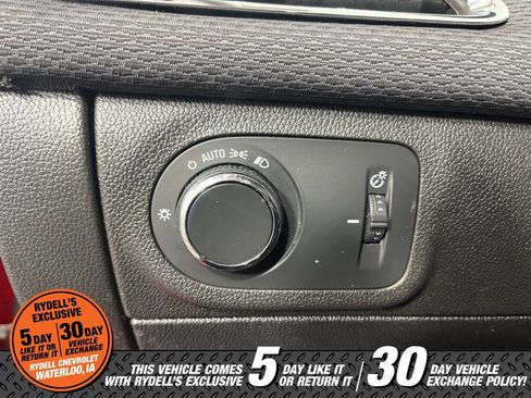 Used 2018 Chevrolet Cruze LT w/ Convenience Package image 25