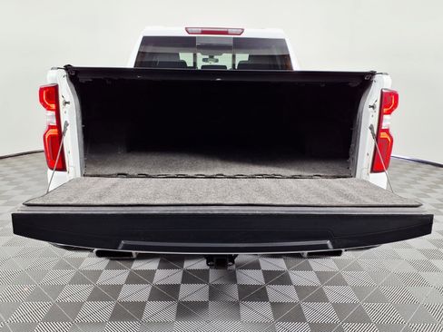 Used 2019 Chevrolet Silverado 1500 LT Trail Boss AWD/4WD image 8