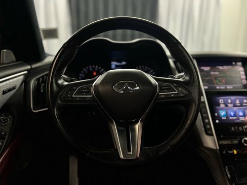 Used 2017 INFINITI Q60 Red Sport 400 image 27