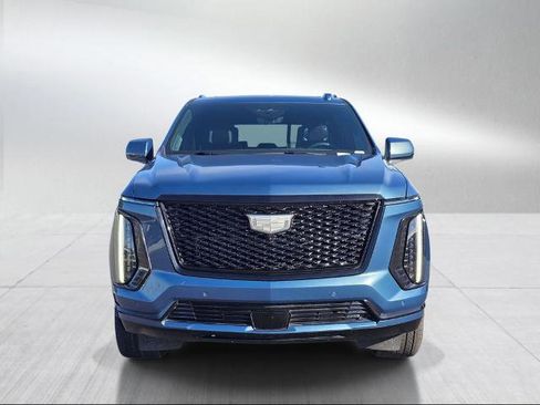 Used 2025 Cadillac Escalade Sport Platinum image 6