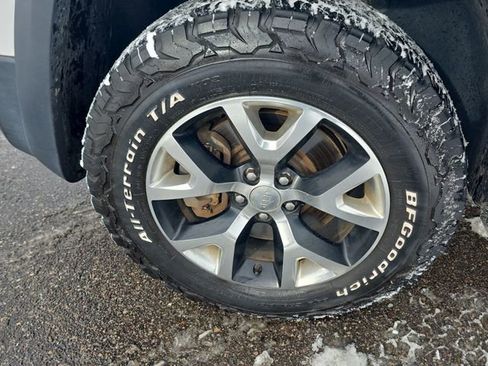 Used 2016 Jeep Cherokee Trailhawk AWD/4WD image 10